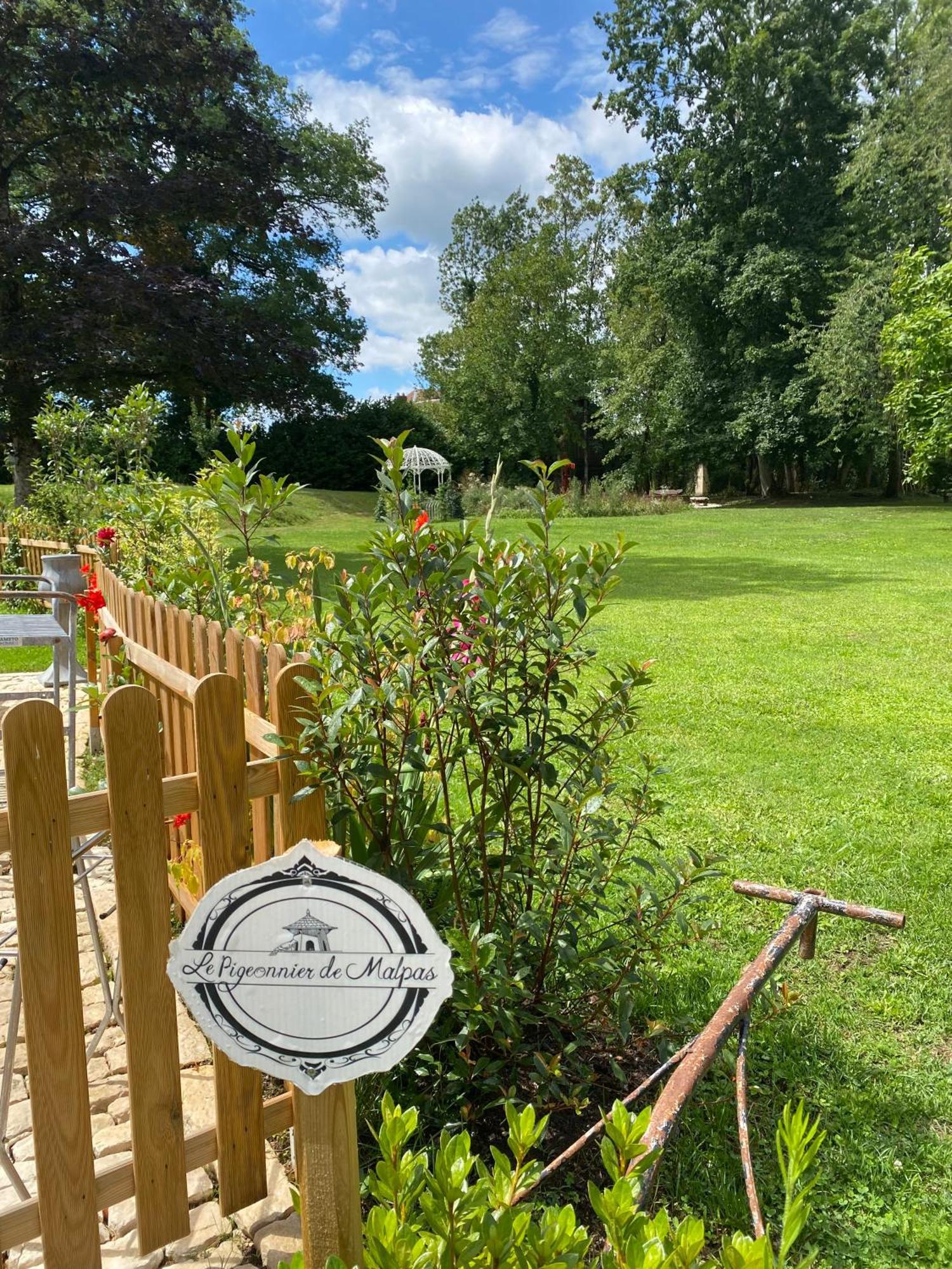 Quingey Le Colombier De Malpas Bed & Breakfast エクステリア 写真